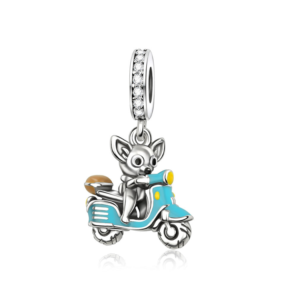 Charm Colgante Chihuaha En Scooter