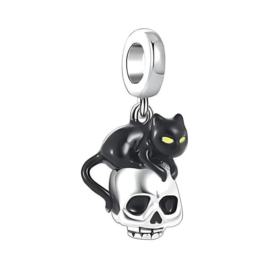 Charm Colgante Gato Negro Con Calavera