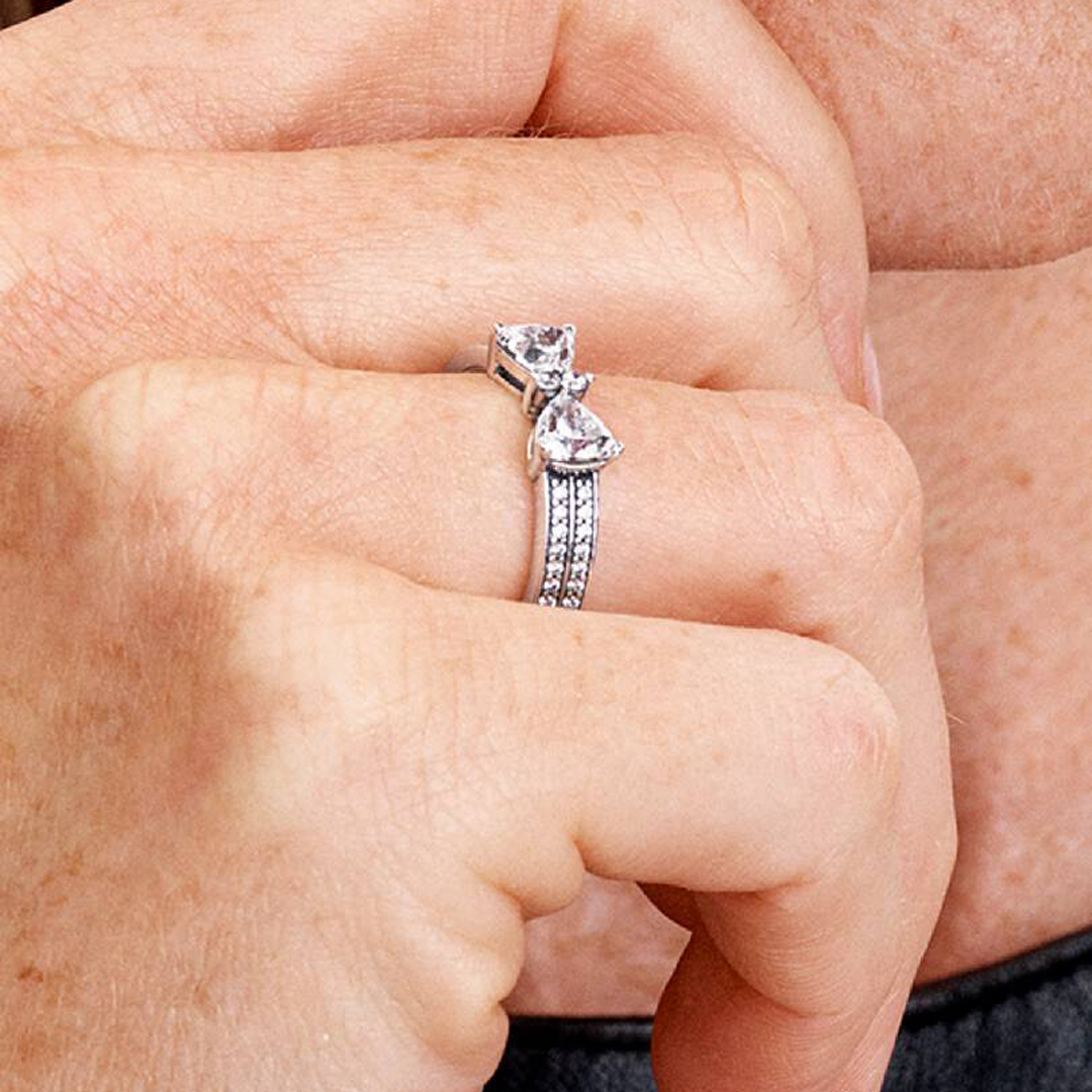Anillo Doble Fila Moño Pavé